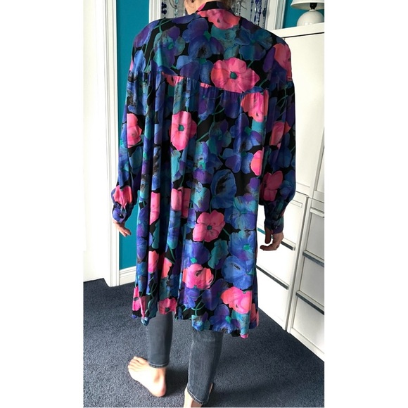 🇨🇦 Bold flowers (shades of pink, blue, purple) print-midi light overcoat vintage - Picture 7 of 15
